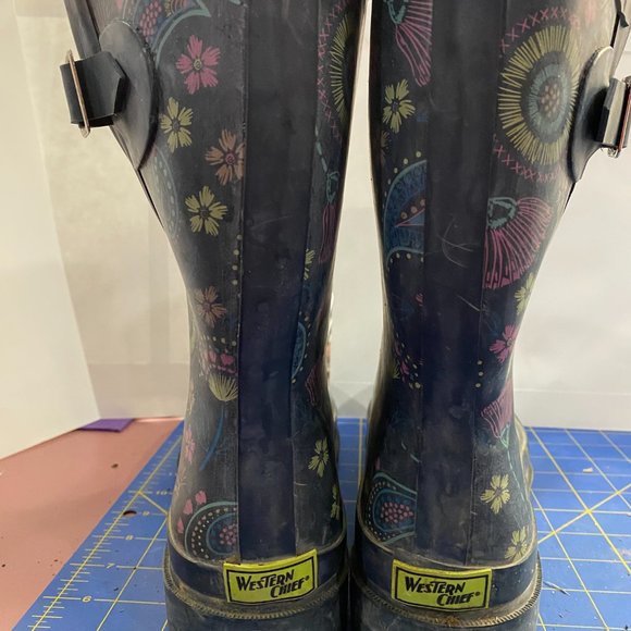 Western Garden Rain Boots - Picture 9 of 9